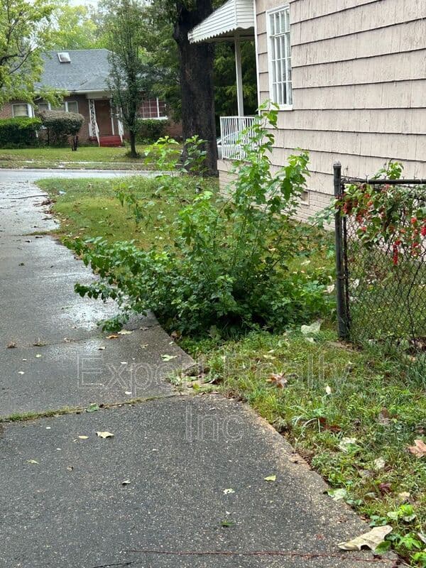 Birmingham House: 1025 45th Street Ensley