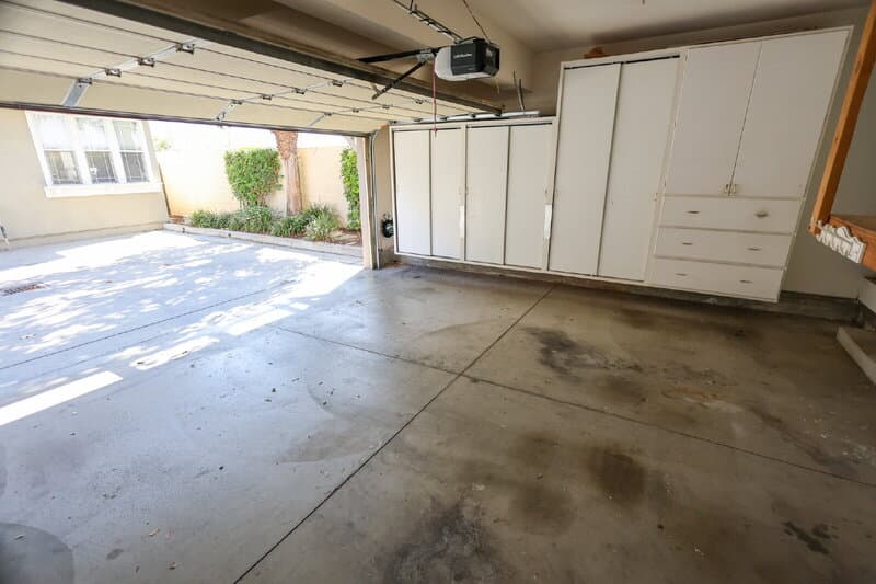 Long Beach House: 2942 Claremore Ln