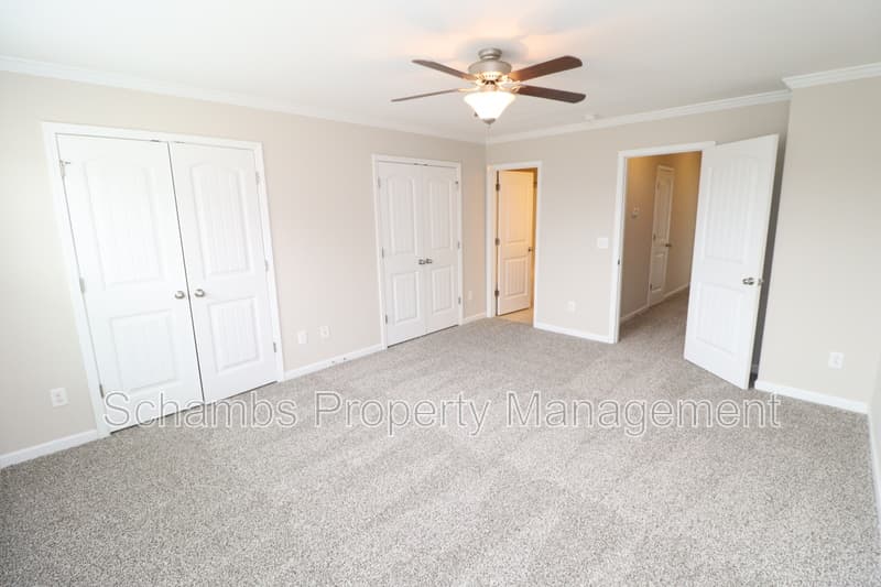 Cary House: 5045 Lalex Ln