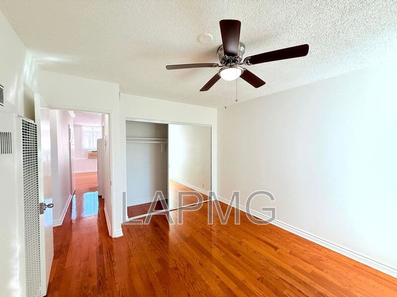 Los Angeles House: 1029 N. Ardmore Avenue