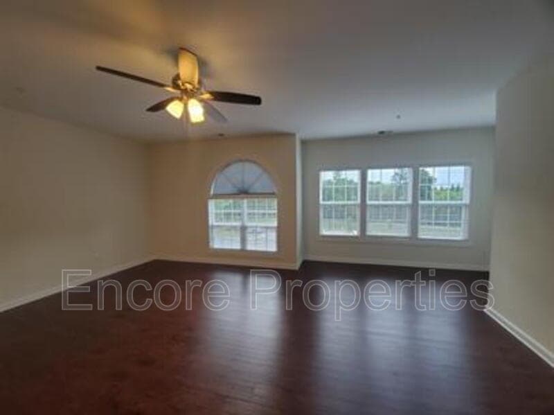 Greensboro Condo: 2608 Pennoak Lane