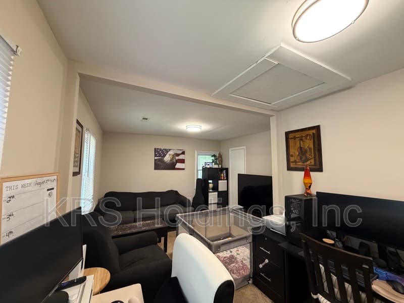 Newport News House: 60 Sycamore Avenue