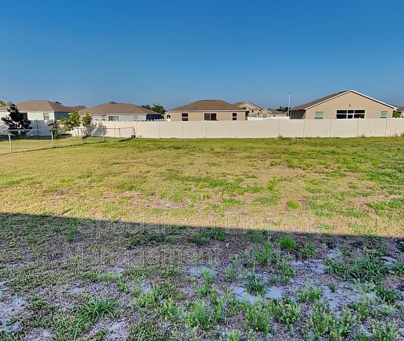 Winter Haven House: 247 Lake Eloise Pointe Blvd
