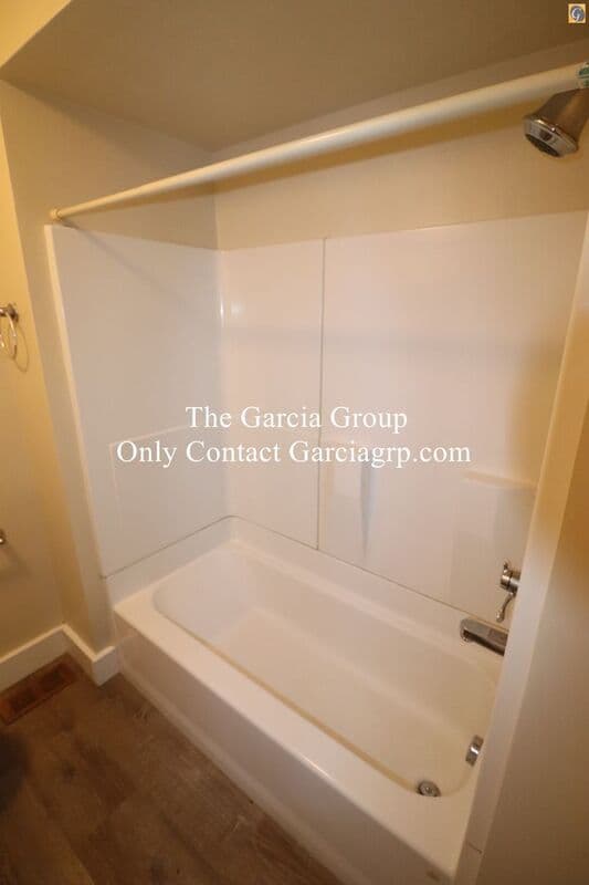 Portland House: 3515 NE 90th Ave
