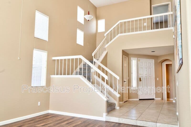 Chula Vista House: 978 Norella St