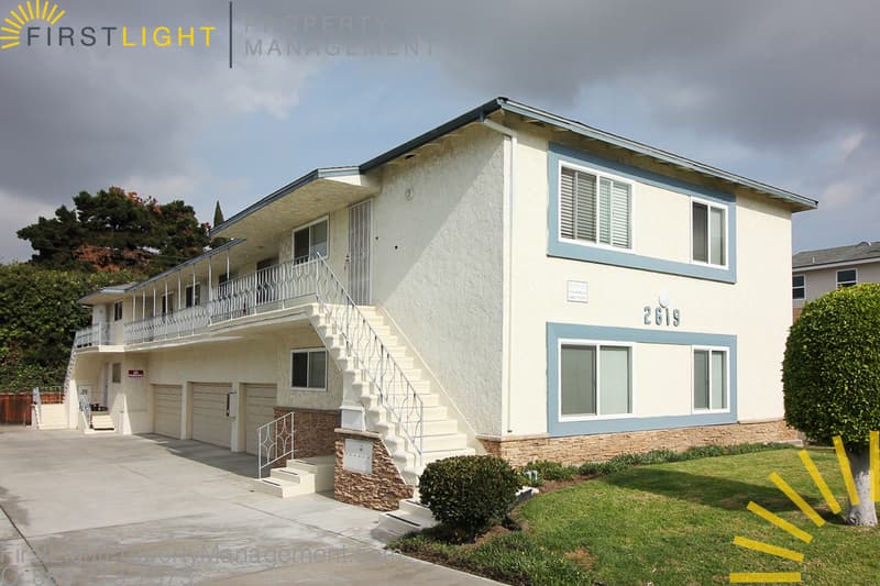 Redondo Beach Condo: 2619 Gates Avenue - F