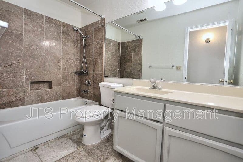 Sacramento House: 7400 Deltawind Drive