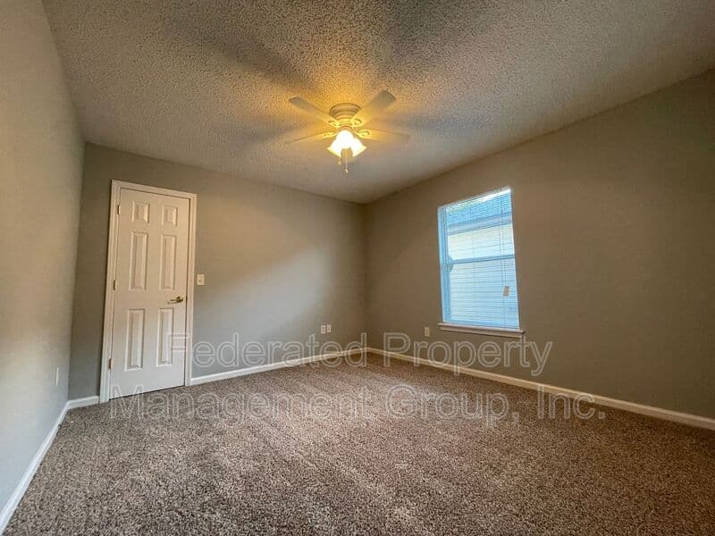 JACKSONVILLE House: 9374 DANIELS MILL DRIVE