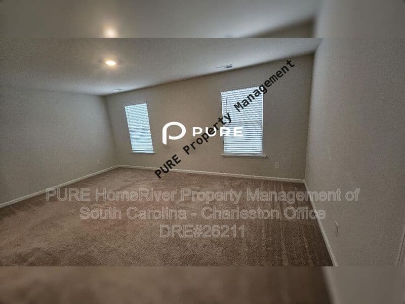 Summerville House: 108 Sweet Cherry Ln
