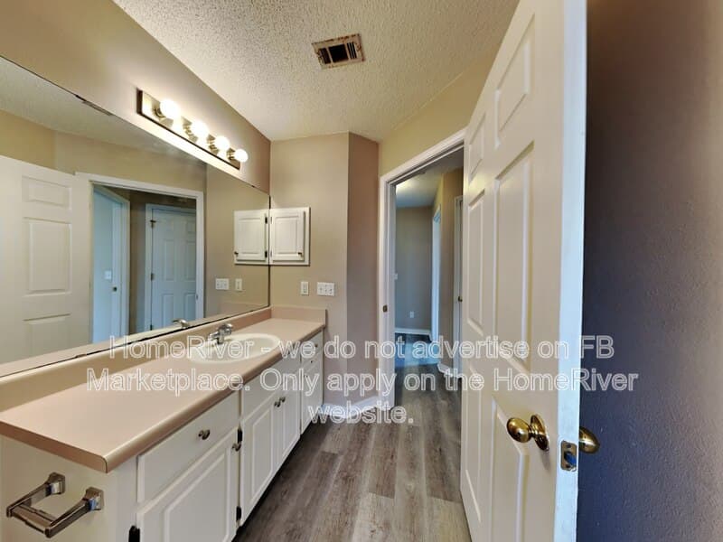 Crestview House: 2827 Atoka Trl