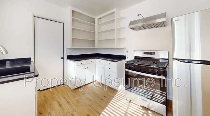 Anderson Condo: 19430 B Hill Street