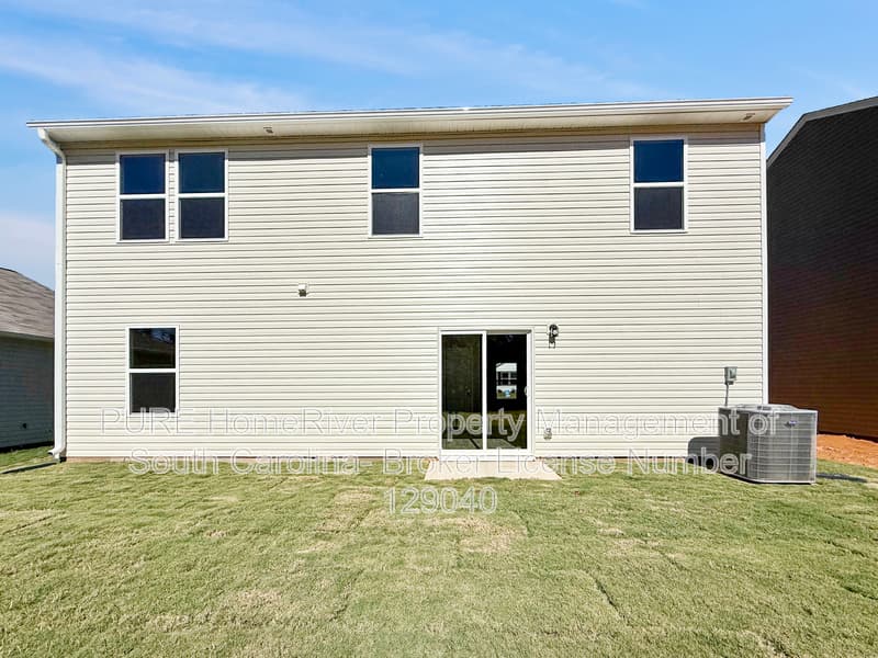Spartanburg House: 492 Sundown Dr