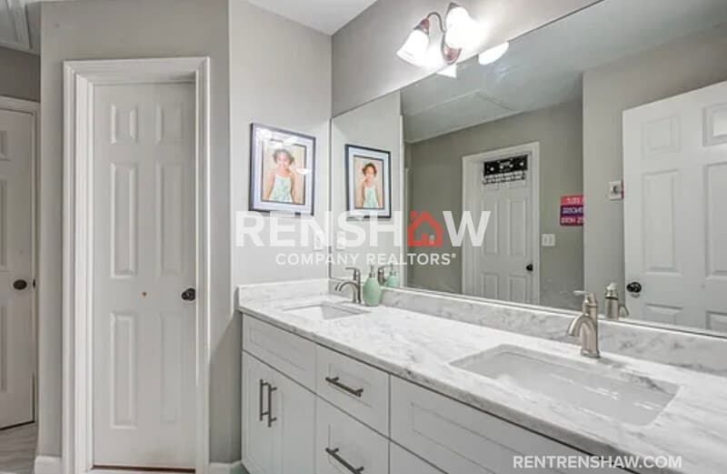 Lakeland House: 9401 Canabridge Dr