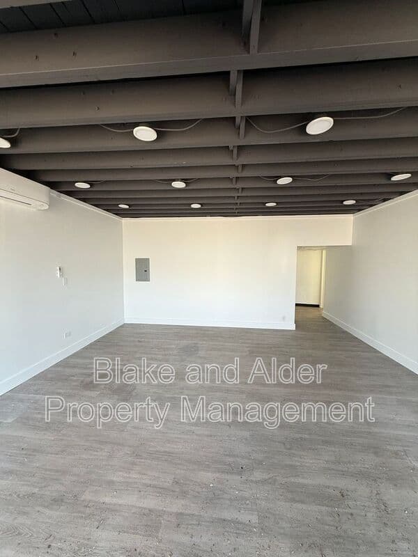 Portland House: 3554 NE SANDY BLVD
