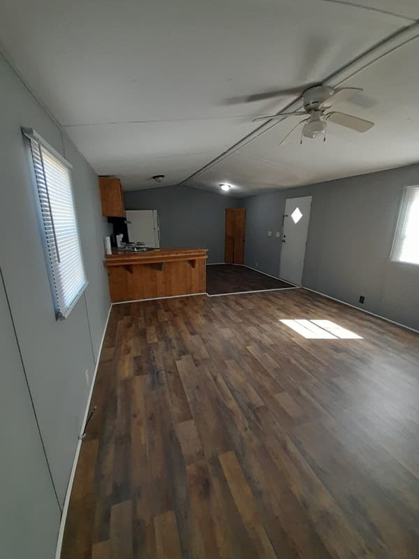 Sumter House: 4627 Blanche Rd