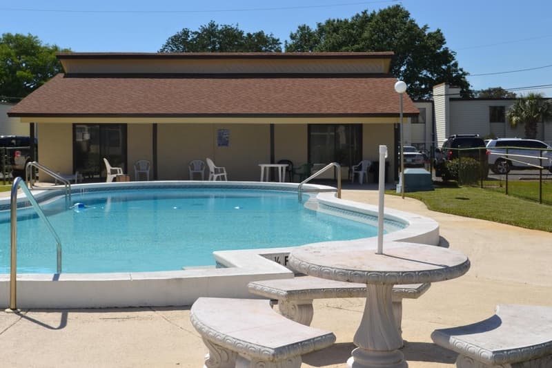 Fort Walton Beach Condo: 300 Miracle Strip Pkwy, 1H