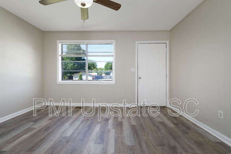 Honea Path Condo: 700 Brook Street