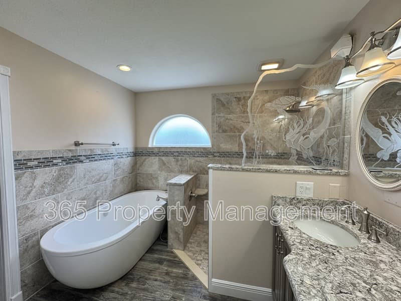 Spring Hill House: 6153 Mountain Way Avenue