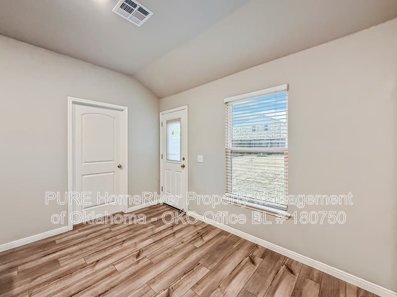 El Reno House: 1609 Vermilion Ln
