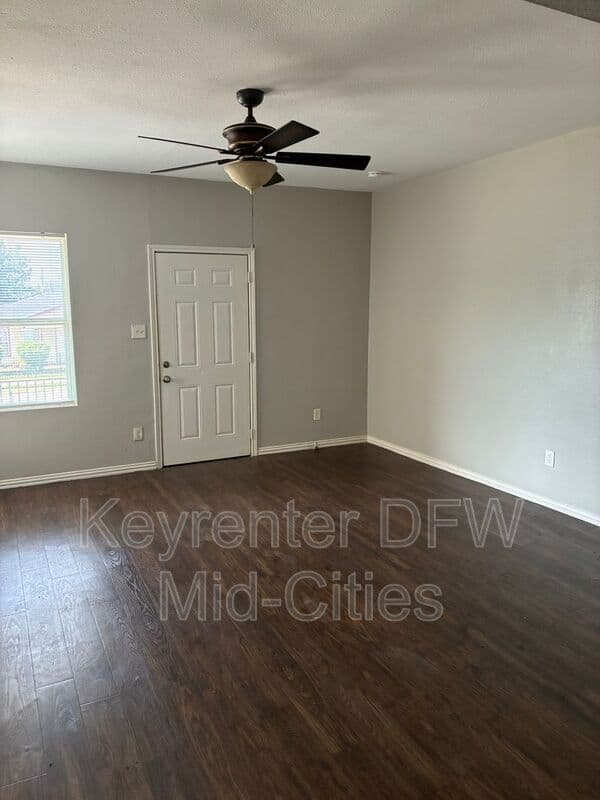 Fort Worth House: 2735 Purington Avenue
