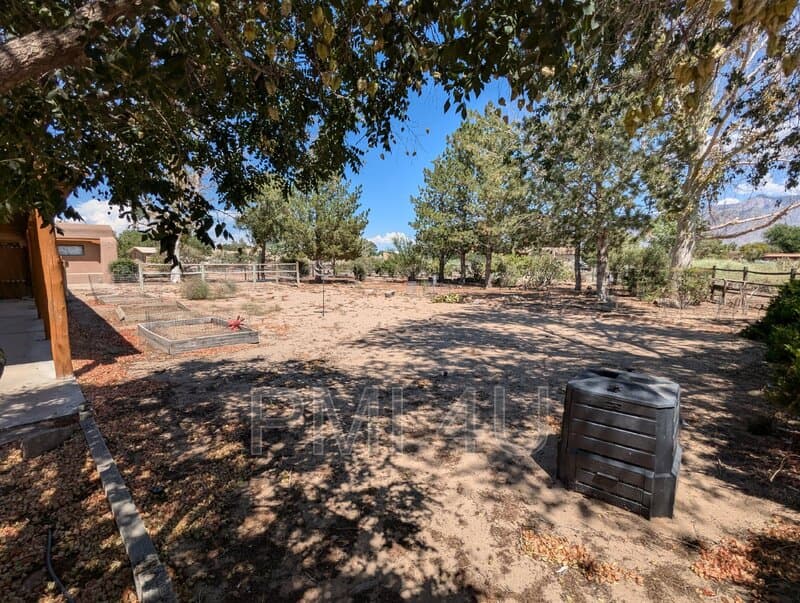 Corrales Condo: 117 Carey Rd