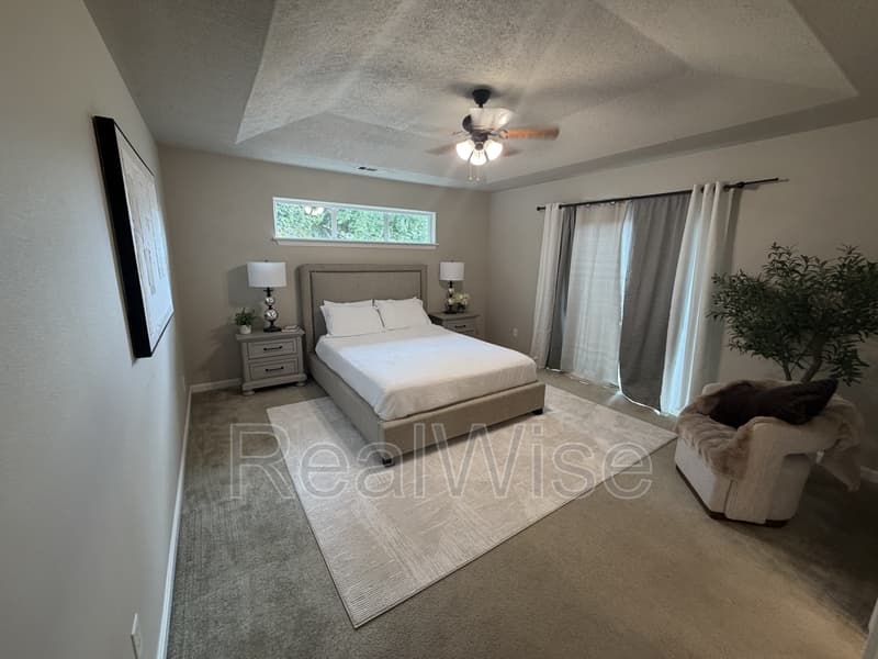 Grants Pass House: 1630 Medart Ln