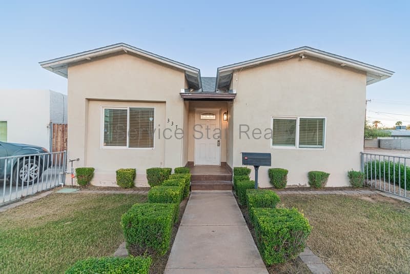 Phoenix House: 337 N 15th Ave
