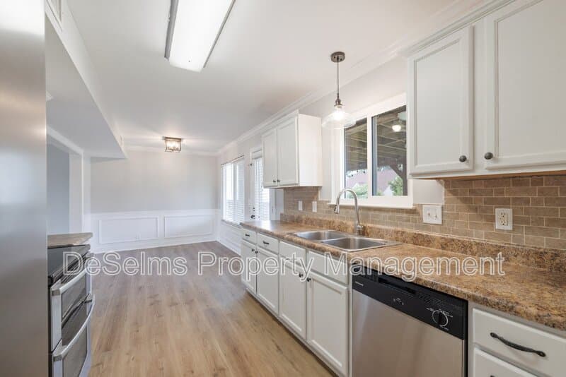Murfreesboro House: 873 Maricopa Drive