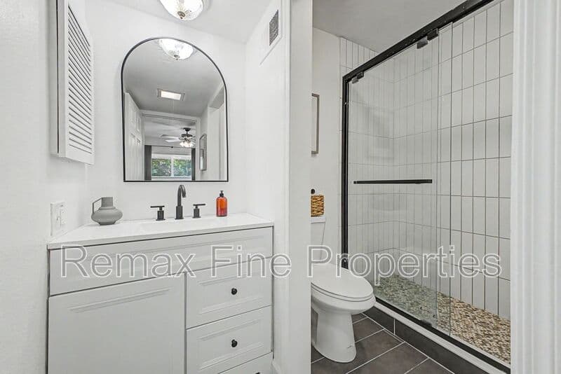 Phoenix Townhome: 2810 E Glenrosa Avenue
