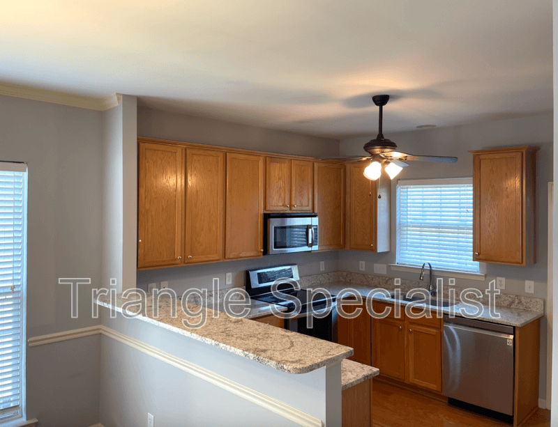 Raleigh House: 5513 Creekdale Circle