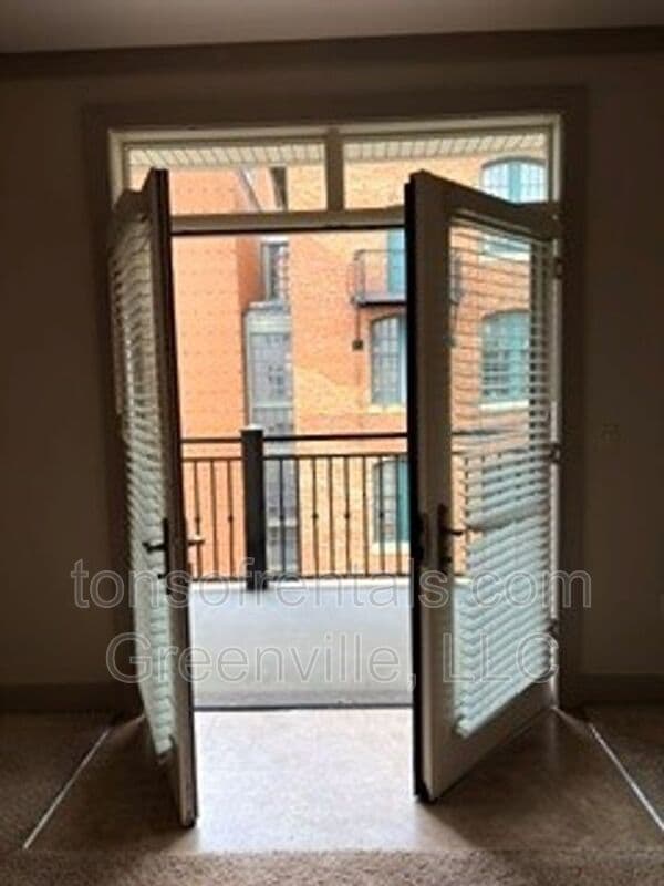 Greenville Condo: 98 E. McBee Ave.