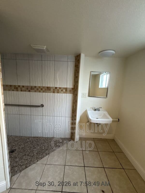 Visalia Condo: 32606 Road 124