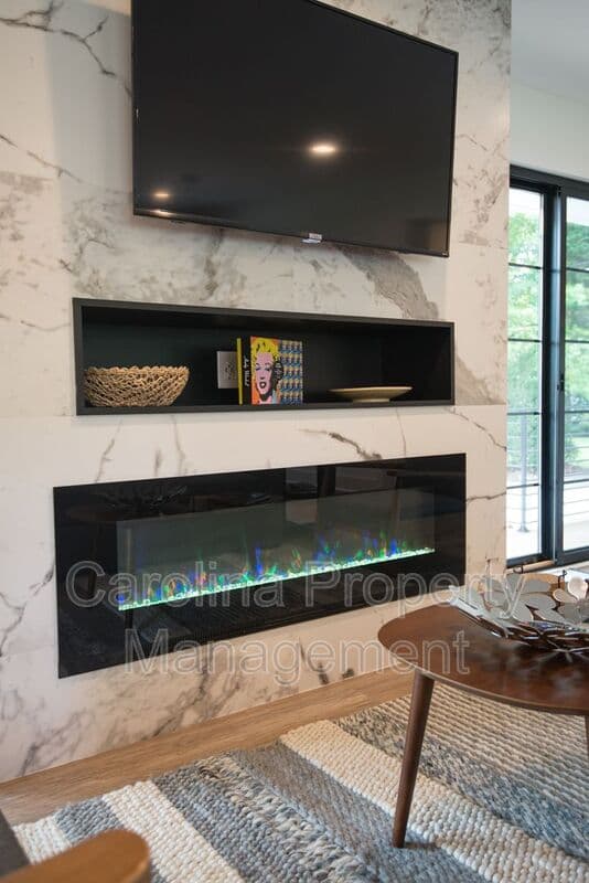 Charlotte House: 3945 Rockfern Rd