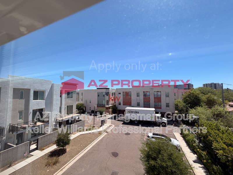 Phoenix Townhome: 825 N 9th Ave