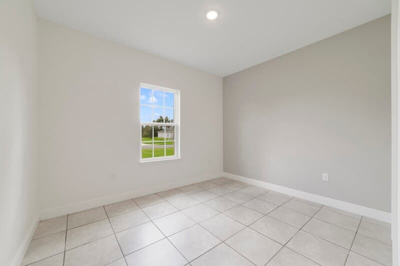 Ocala House: 464 Marion Oaks Dr