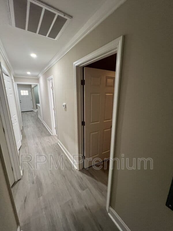 Baton Rouge House: 8724 Pecan Tree Dr.
