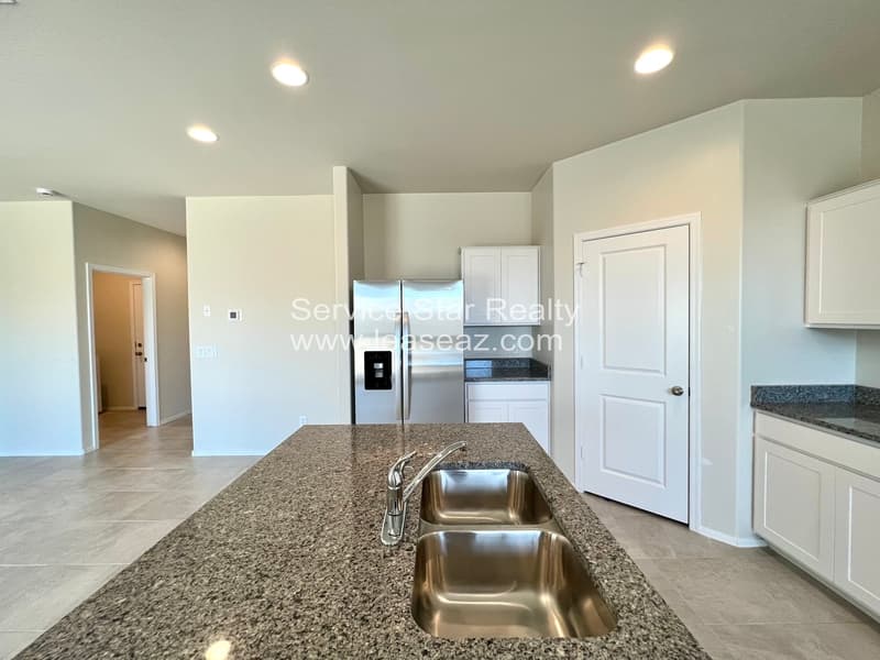 Casa Grande House: 1173 W Avalon Canyon Dr