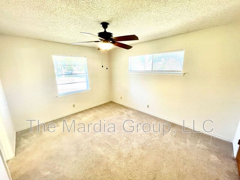 Garland House: 818 Worcester