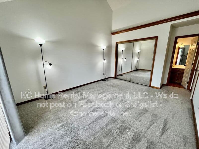 Shawnee House: 12027 W 58th Pl