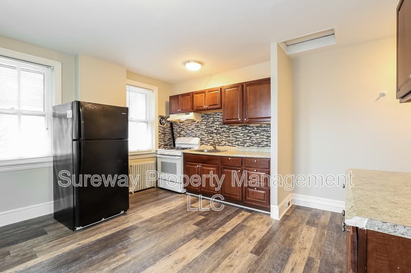 Burlington Condo: 212 East Broad Street