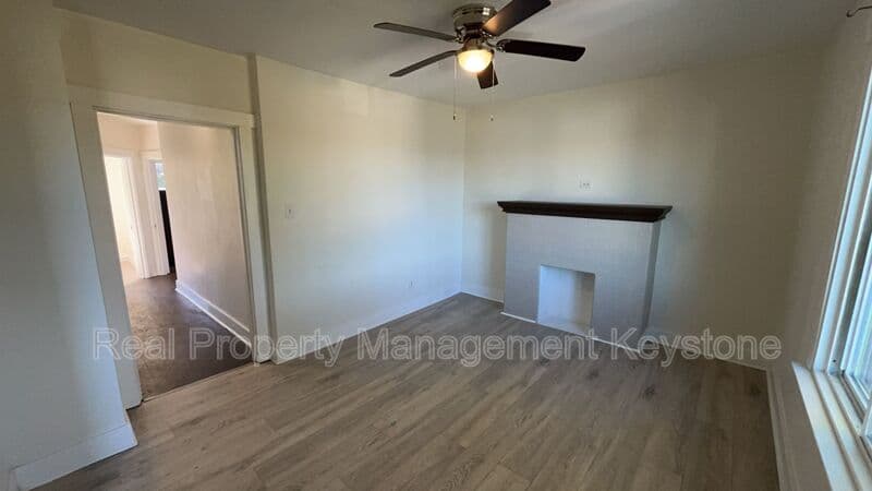 Homestead Condo: 122 E. 16th Ave