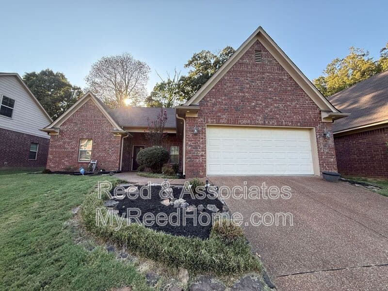 Cordova House: 1715 Bellevue Grove