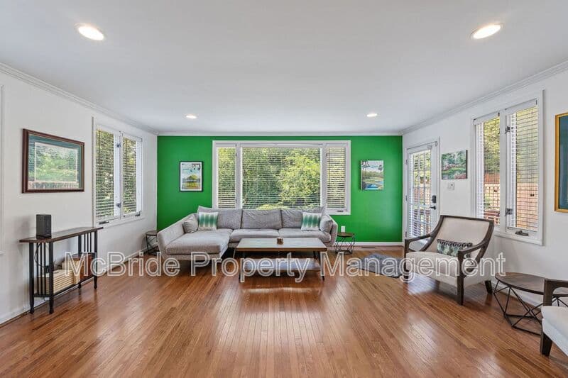 Augusta House: 3322 Wheeler Road