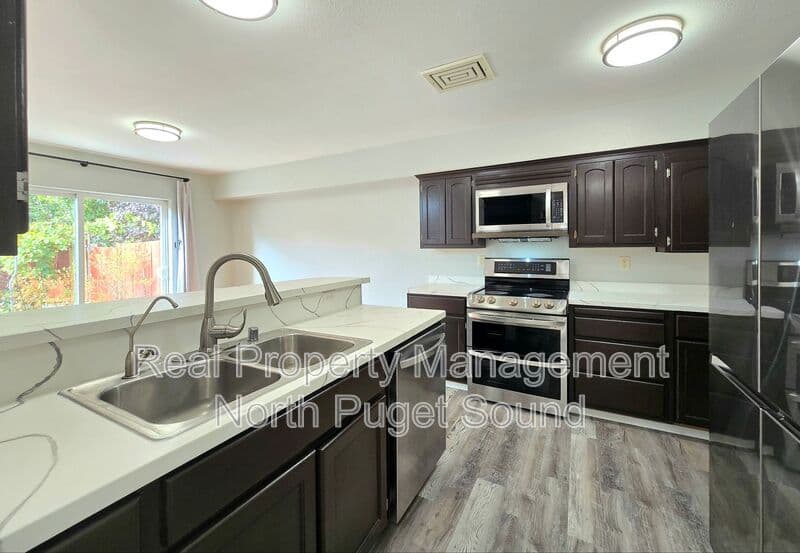 Marysville House: 13008 58th Ave NE