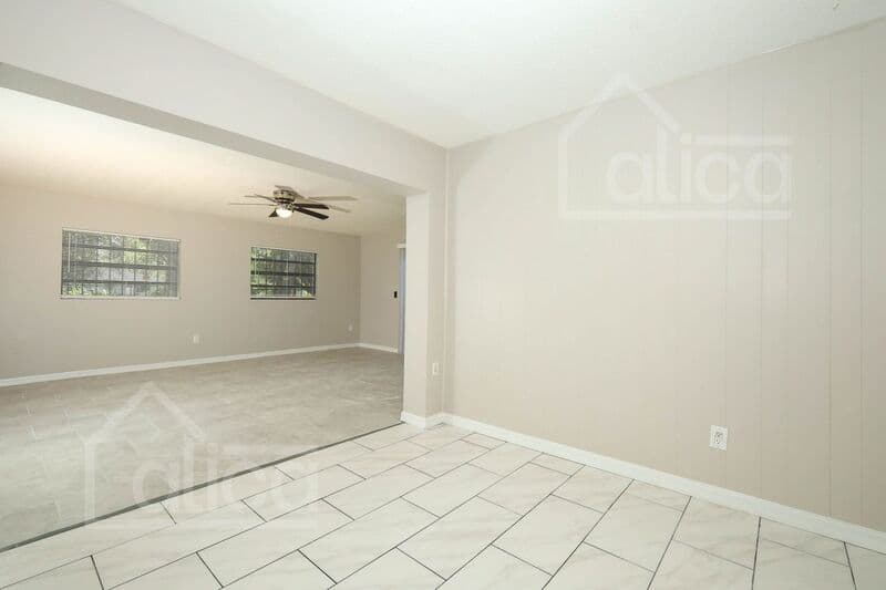 Orlando House: 4258 Clarinda St