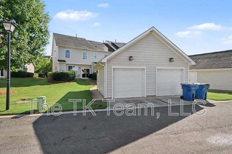 Charlotte Townhome: 3835 Willow Green Place