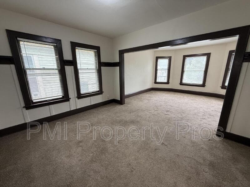Milwaukee Condo: 2532 N 37th St