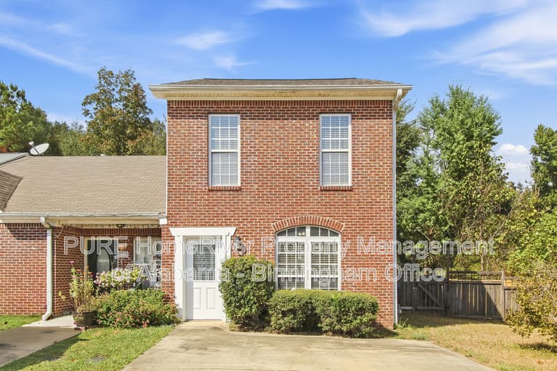 Alabaster House: 206 Park Village Circle
