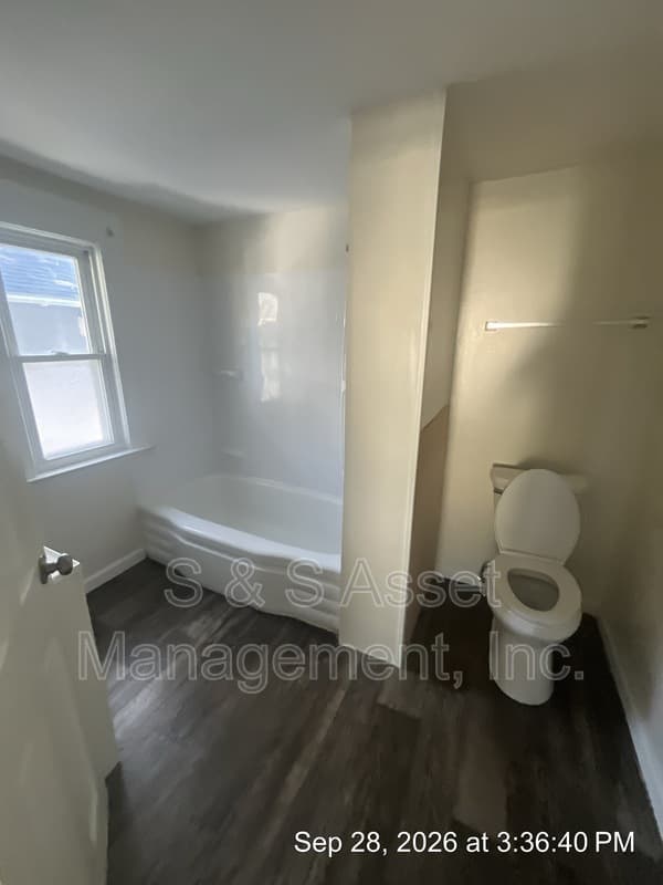 Lansing House: 1516 Vine Street