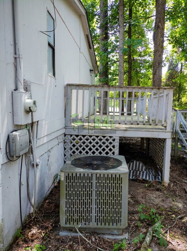 Macon House: 165 Chapel Hill Circle